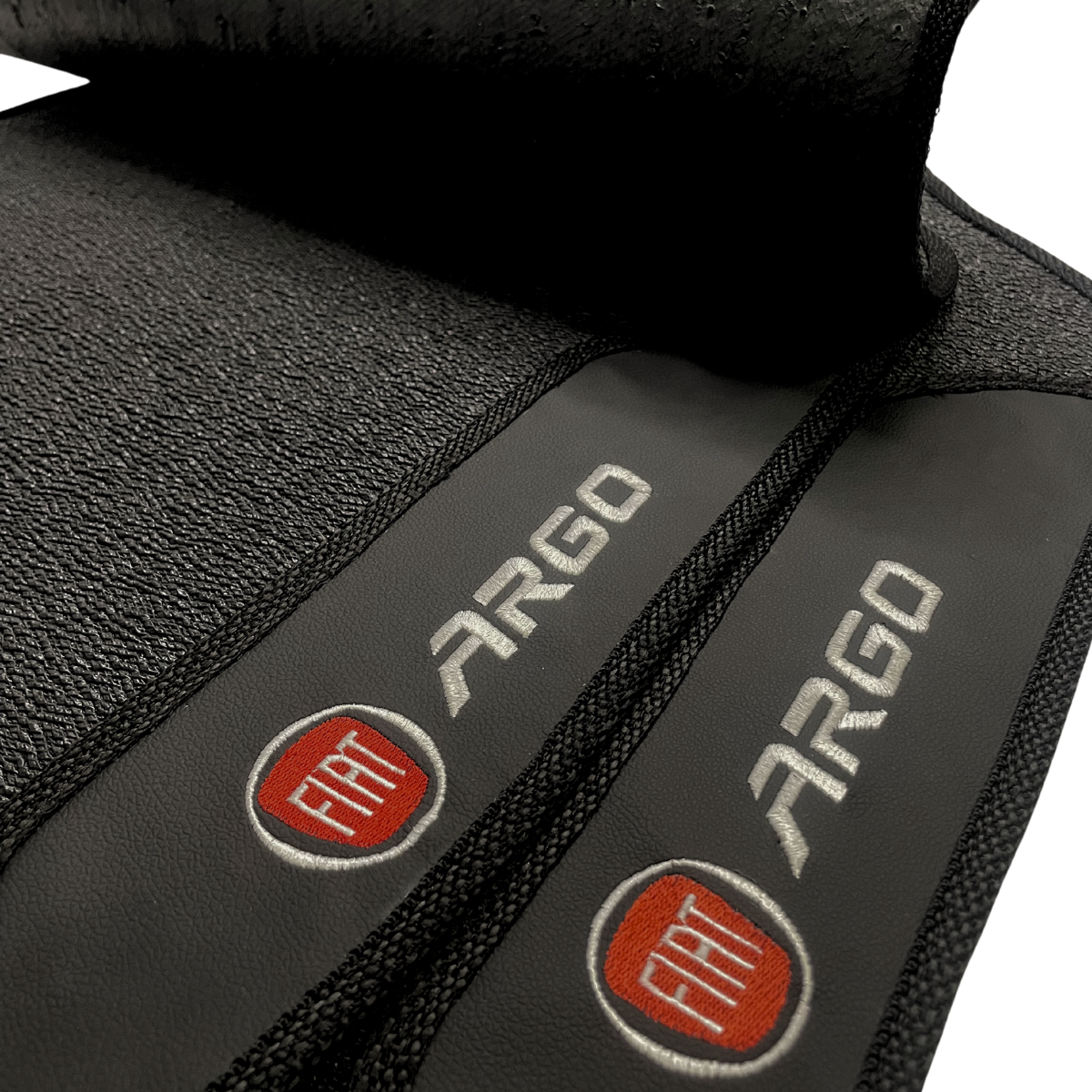 TAPETE BORRACHA PREMIUM ARGO 2018 A 2024