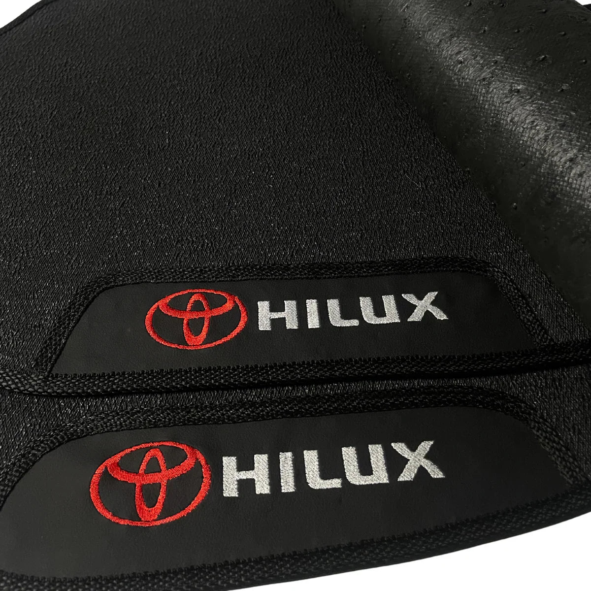 TAPETE BORRACHA PREMIUM HILUX 2005 A 2015